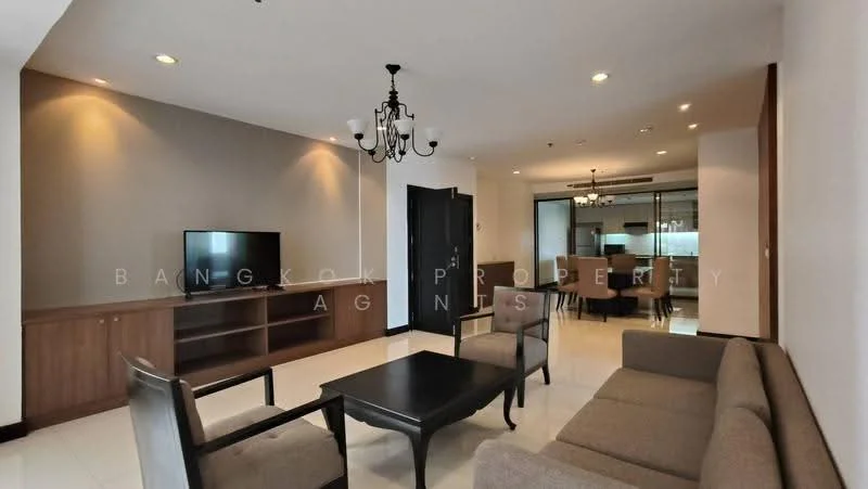 2 Bedroom condo in Baan Thai Living Ekkamai
