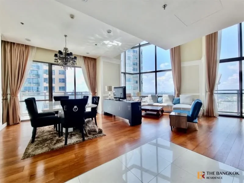 3 Bedroom condo in Bright Sukhumvit 24
