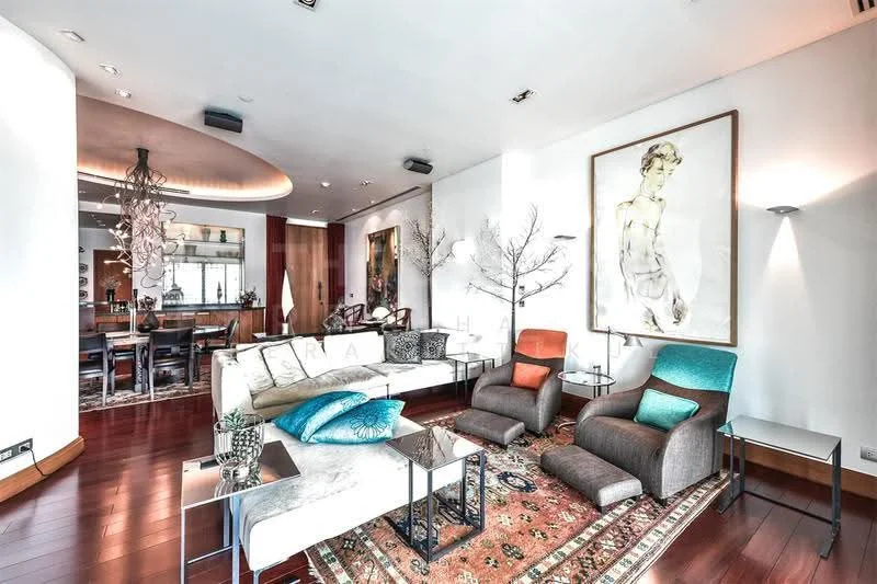 2 Bedroom condo in Le Raffine Sukhumvit 39