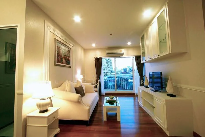 2 Bedroom condo in Ivy Sathorn 10