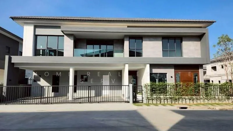 5 Bedroom condo in The City Bangna