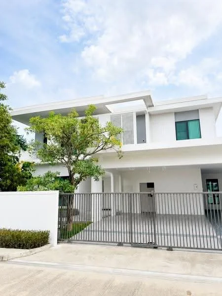 4 Bedroom condo in Mantana Bangna Km.15