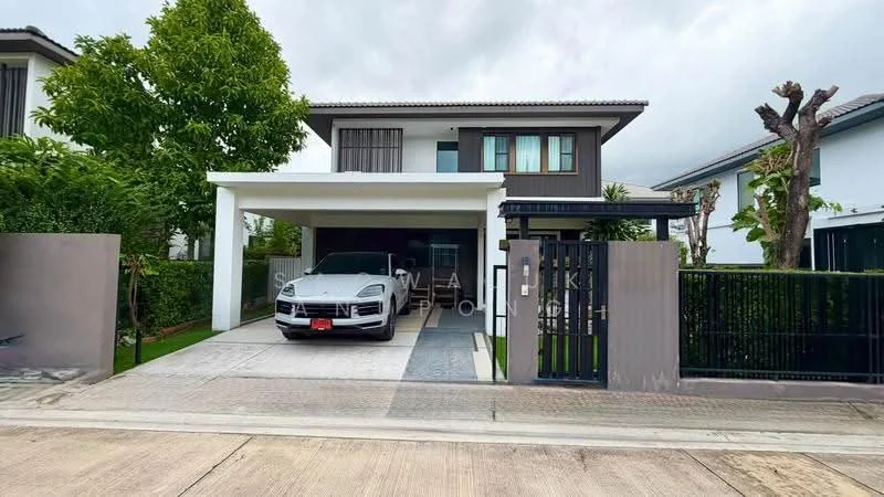 4 Bedroom condo in Mantana Bangna Km.7