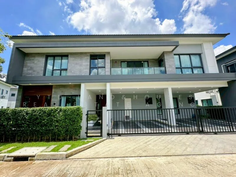 5 Bedroom condo in The City Bangna