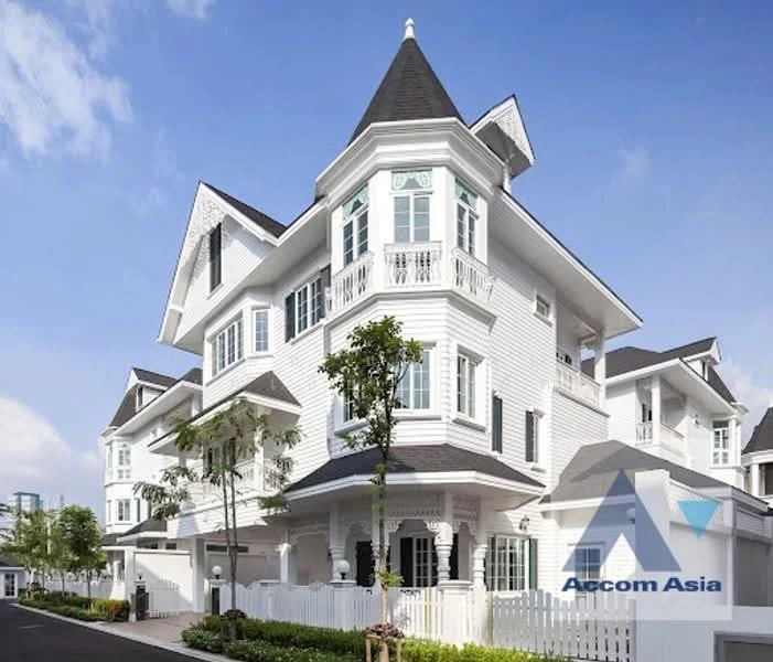 4 Bedroom condo in Fantasia Villa 3