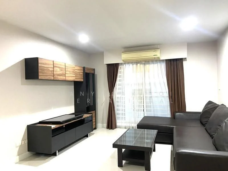 2 Bedroom condo in Cassia Condominium
