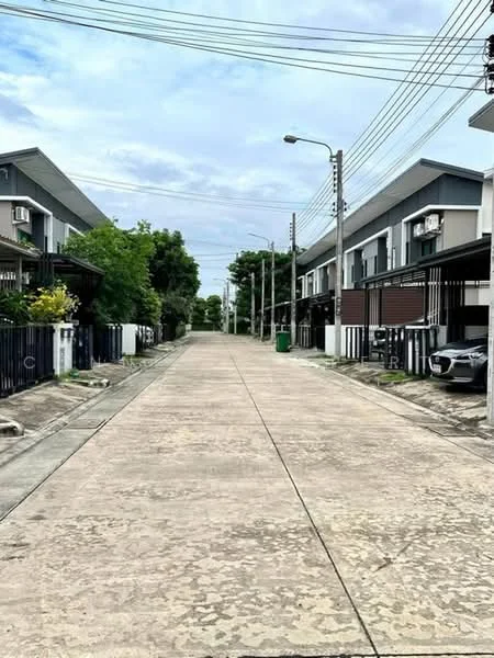 3 Bedroom condo in The Colors Bangna Wongwaen 3
