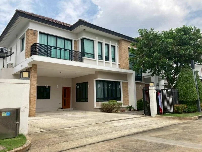 4 Bedroom condo in Grand Bangkok Boulevard Ratchapruek-Rattanathibet