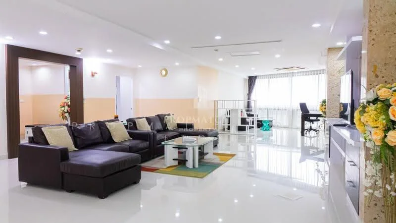 3 Bedroom condo in President Park Sukhumvit 24