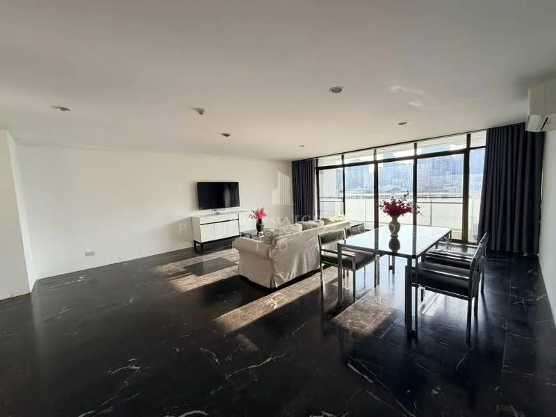 3 Bedroom condo in The Waterford Park