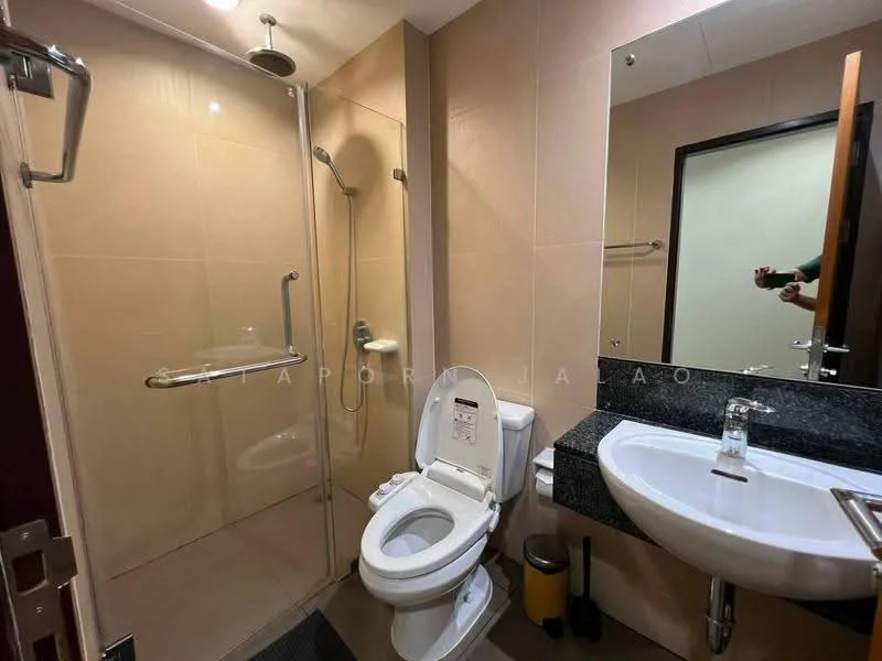2 Bedroom condo in 59 Heritage