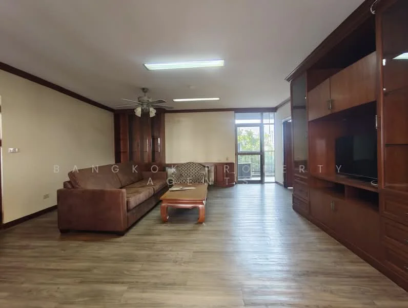 3 Bedroom condo in Executive Mansion