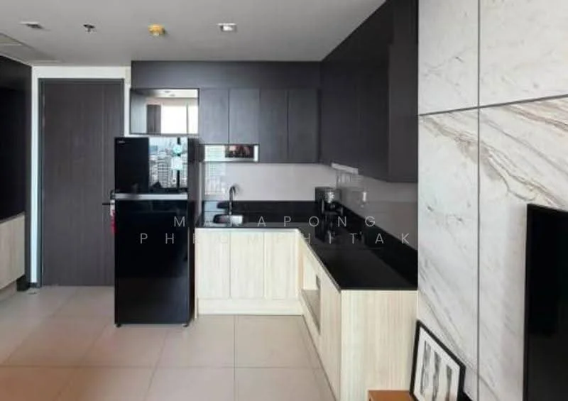 2 Bedroom condo in The Edge Sukhumvit 23