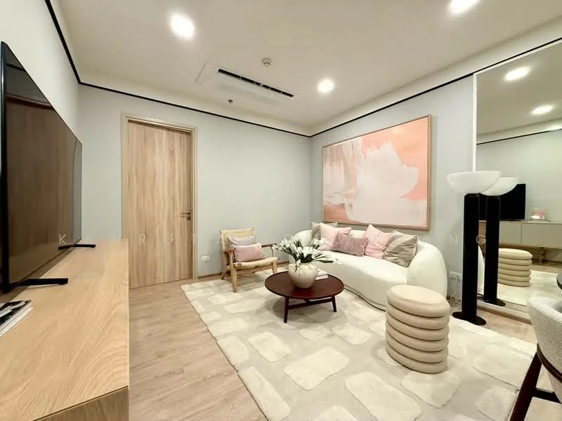 2 Bedroom condo in XT Phayathai