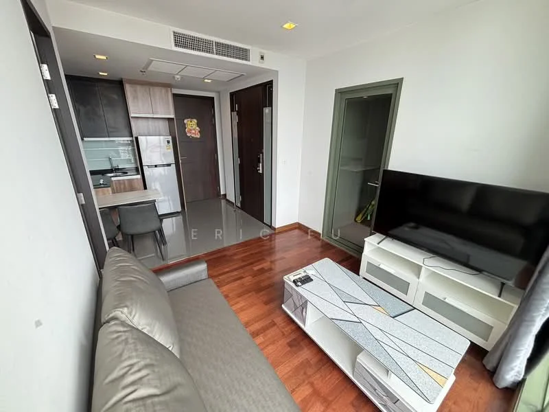1 Bedroom condo in Wish Signature Midtown Siam