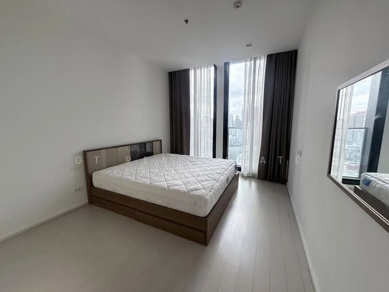 2 Bedroom condo in Noble Ploenchit