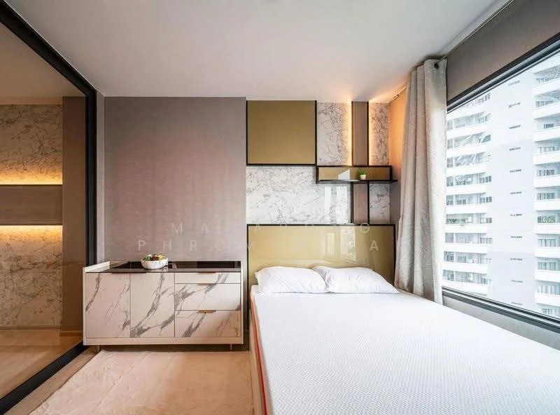 1 Bedroom condo in Life One Wireless