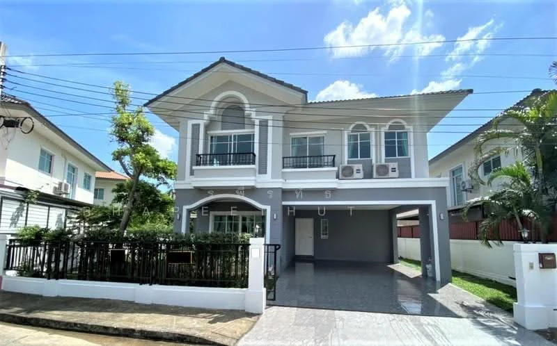 3 Bedroom condo in Passorn Watcharapol-Wongwan