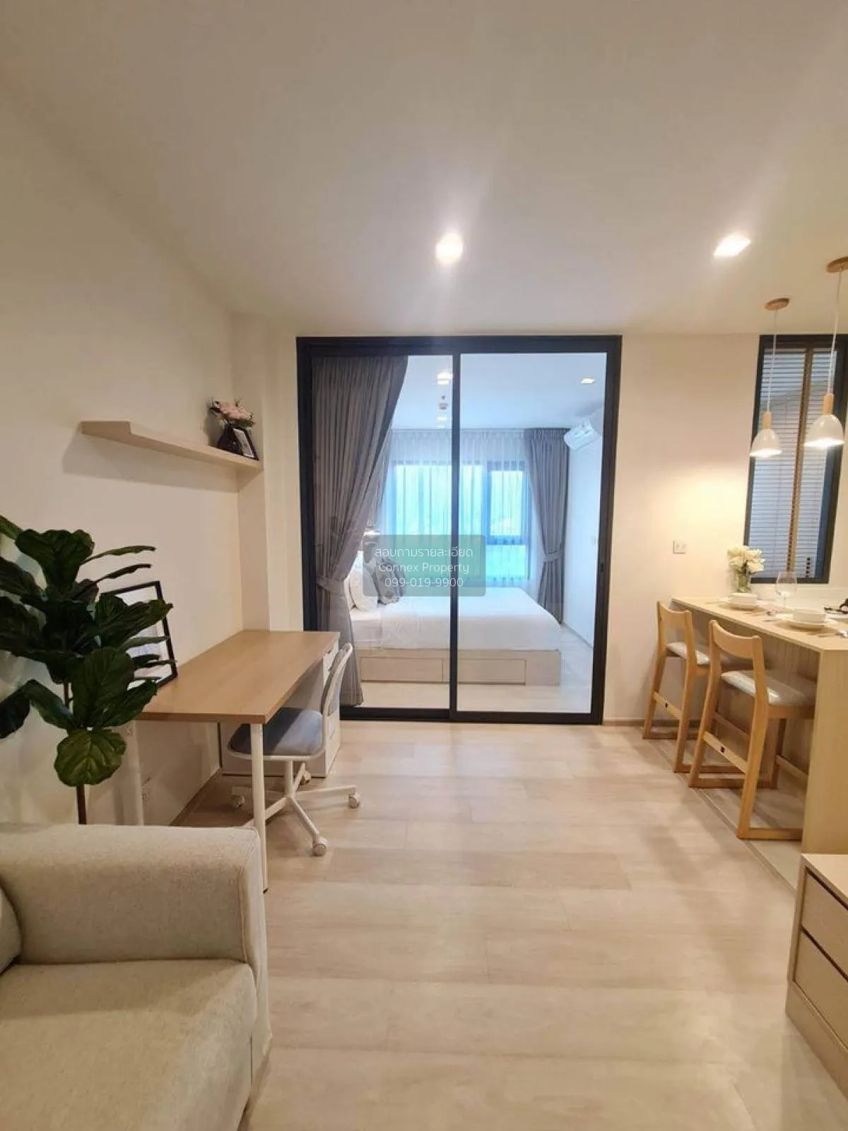 1 Bedroom condo in Life One Wireless