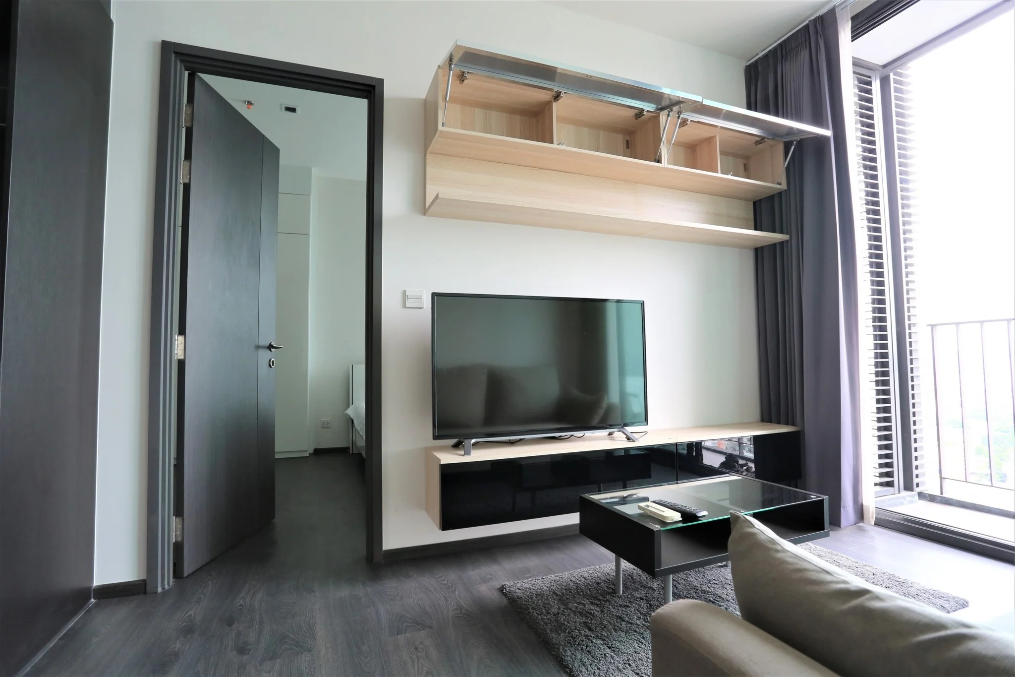 1 Bedroom condo in The Edge Sukhumvit 23