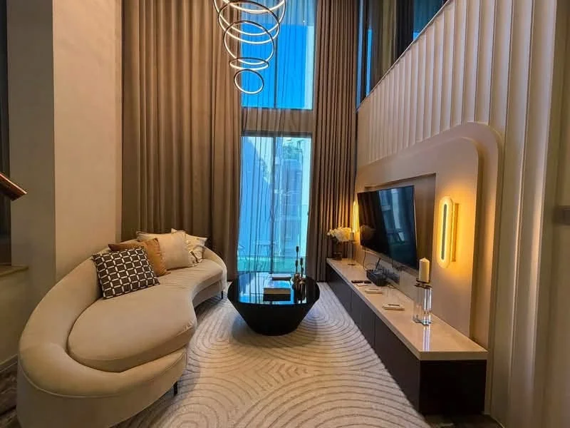 3 Bedroom condo in ASHTON Residence 41