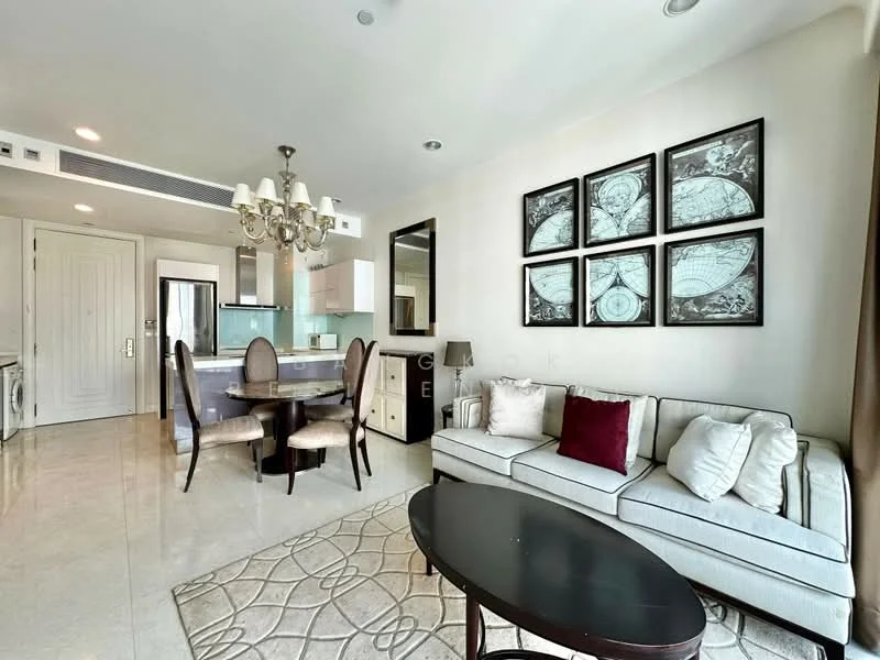 2 Bedroom condo in Q Langsuan