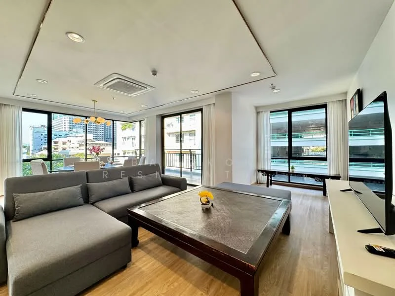 4 Bedroom condo in Sathorn 111