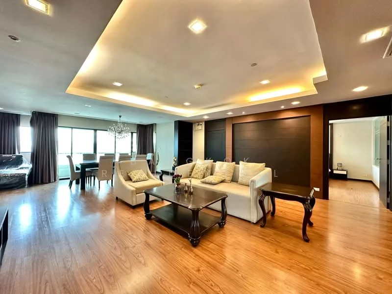 3 Bedroom condo in Sathorn Gardens