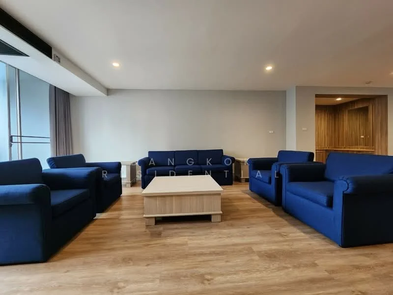 4 Bedroom condo in Raj Mansion