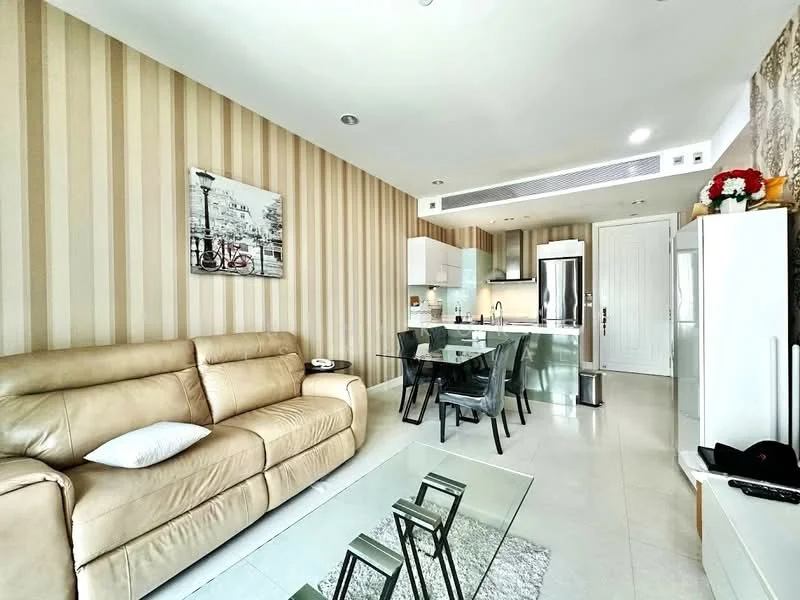 2 Bedroom condo in Q Langsuan