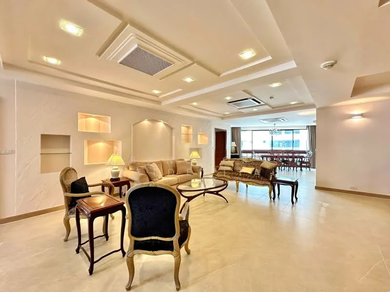 3 Bedroom condo in President Park Sukhumvit 24