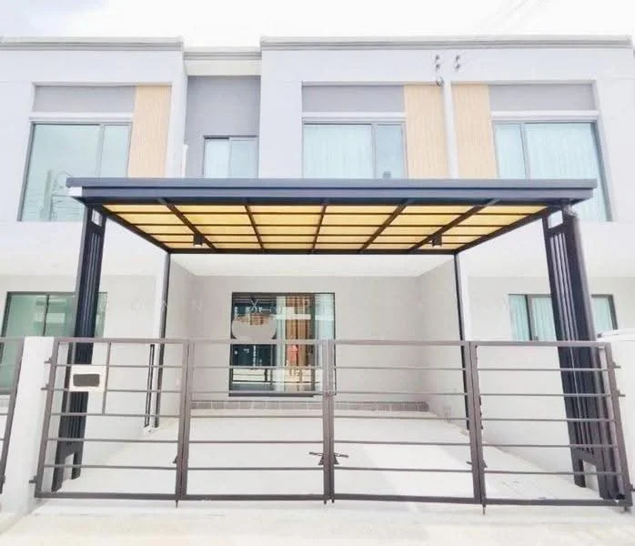3 Bedroom condo in Pleno Sukhumvit-Bangna 2