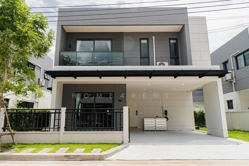 4 Bedroom condo in Centro Bangna