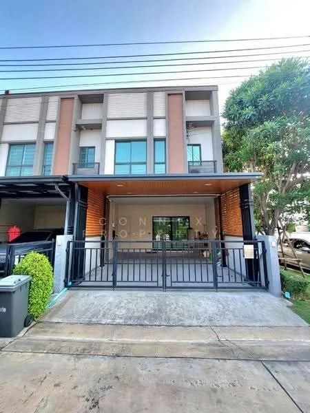 3 Bedroom condo in Verve Rama 5