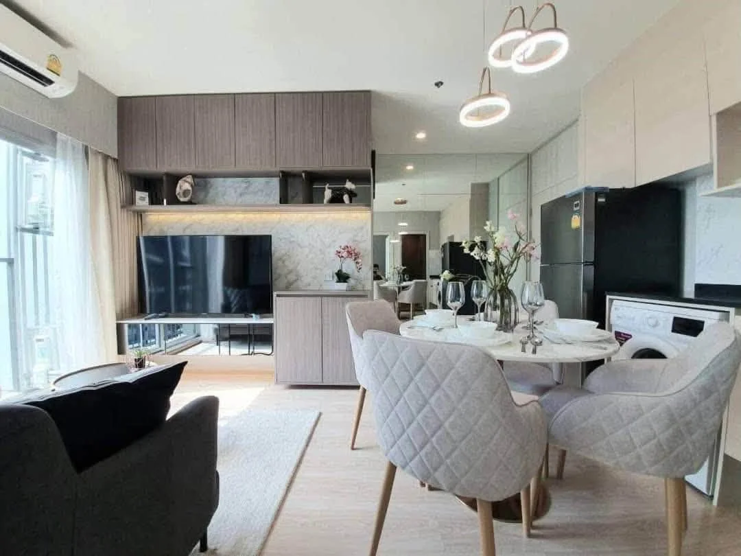 2 Bedroom condo in Noble Revolve Ratchada 2