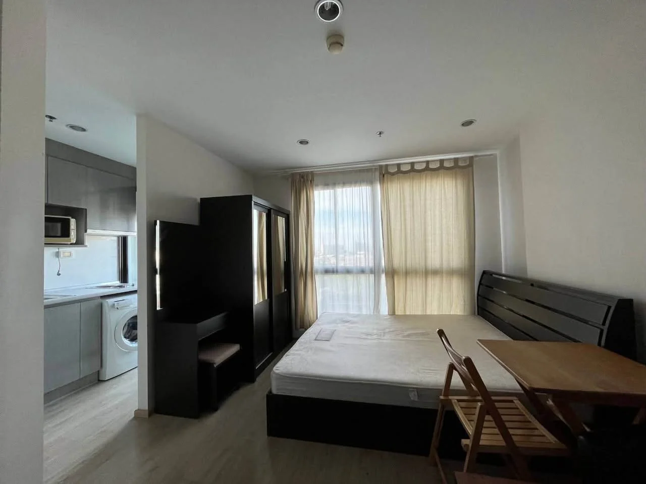 Studio condo in IDEO Sathorn Tha Phra