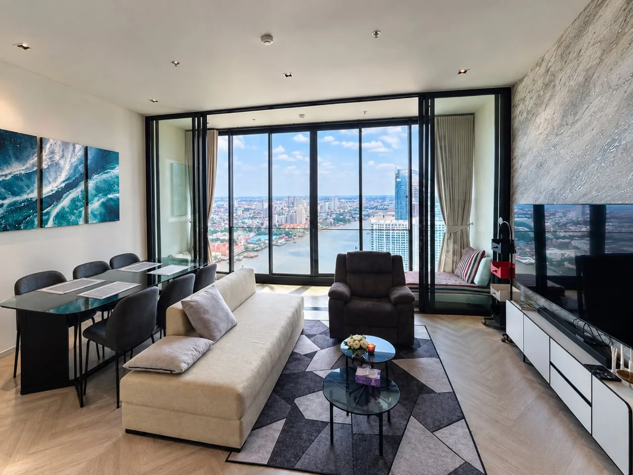 2 Bedroom condo in Chapter Charoennakhon–Riverside