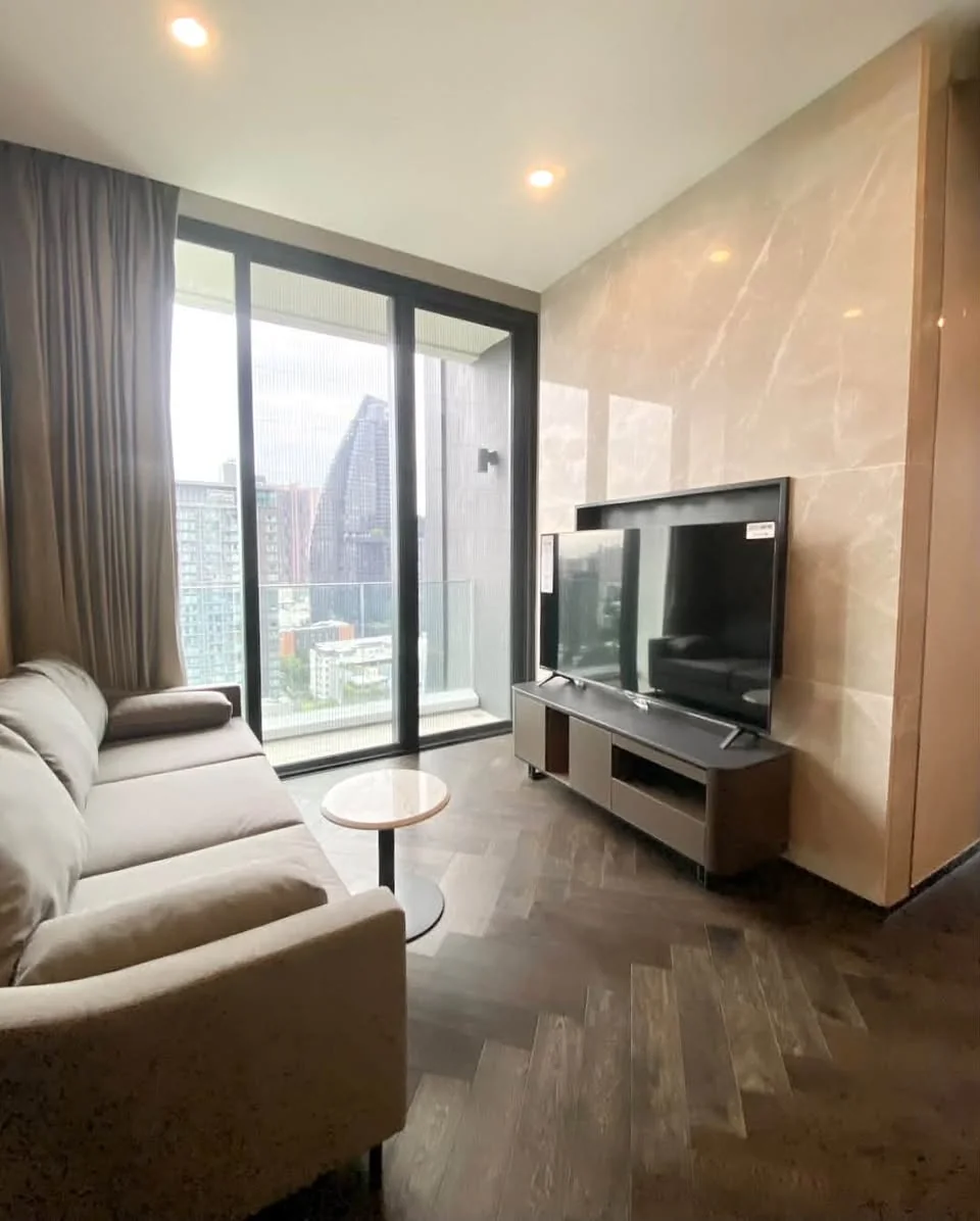 2 Bedroom condo in The Esse Sukhumvit 36
