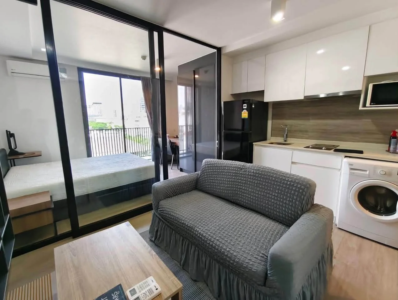 1 Bedroom condo in Maestro 02 Ruamrudee
