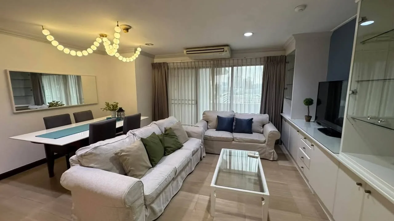 3 Bedroom condo in Richmond Palace