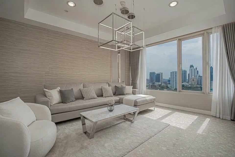 3 Bedroom condo in Hampton Thonglor 10