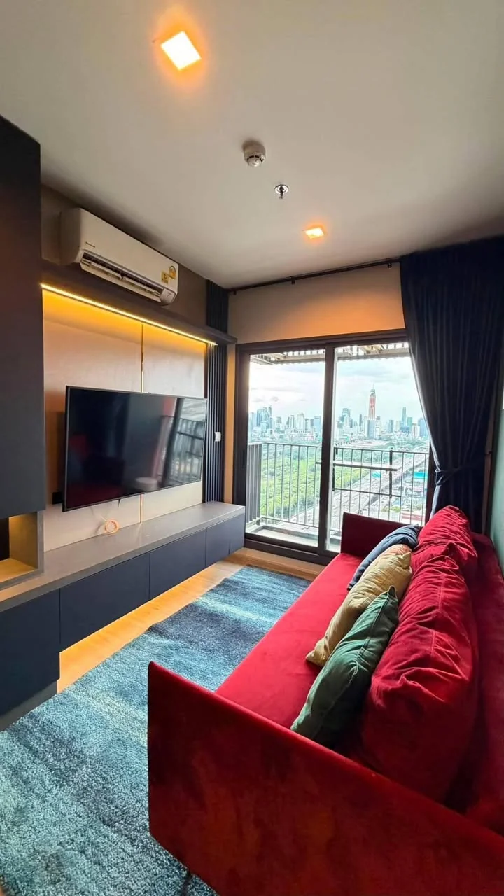 1 Bedroom condo in Life Asoke Hype