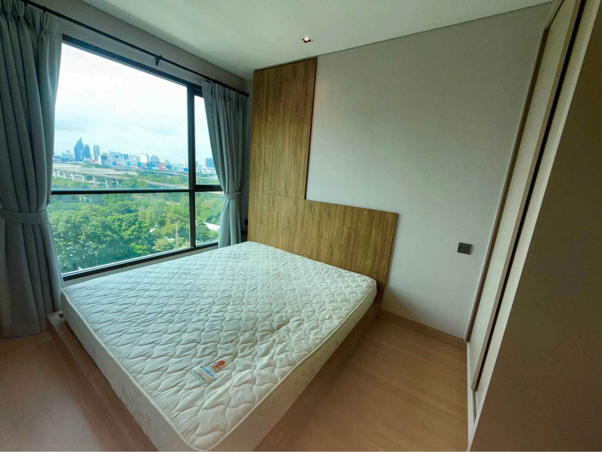 1 Bedroom condo in Lumpini Suite Phetchaburi-Makkasan