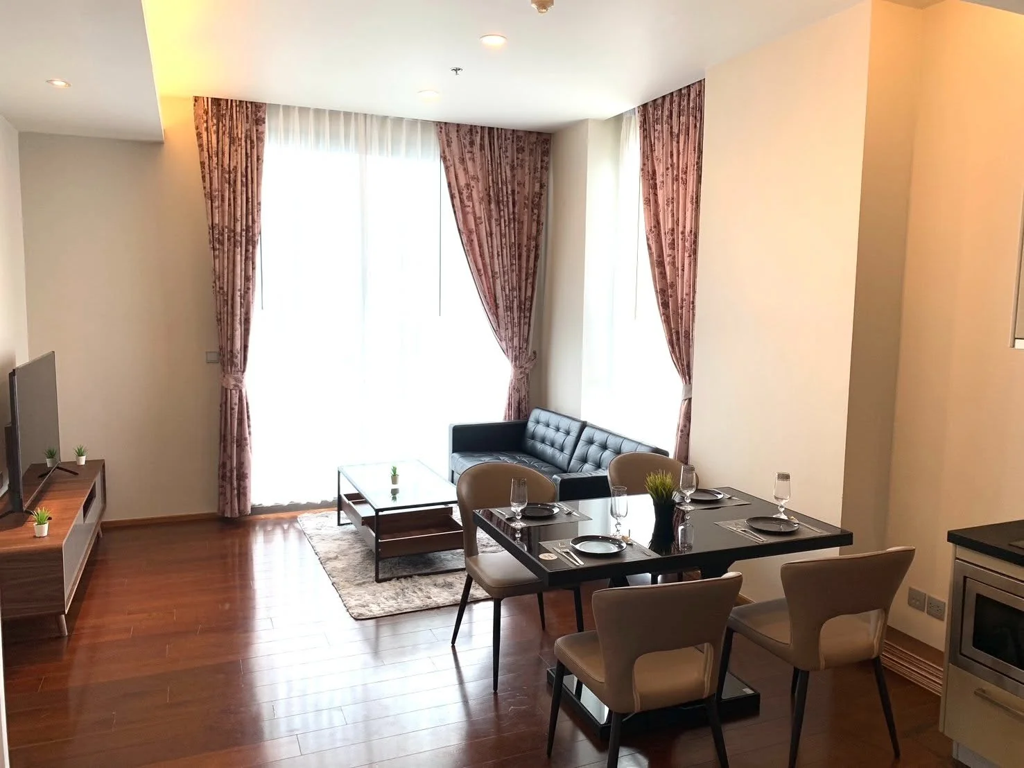 1 Bedroom condo in Quattro by Sansiri