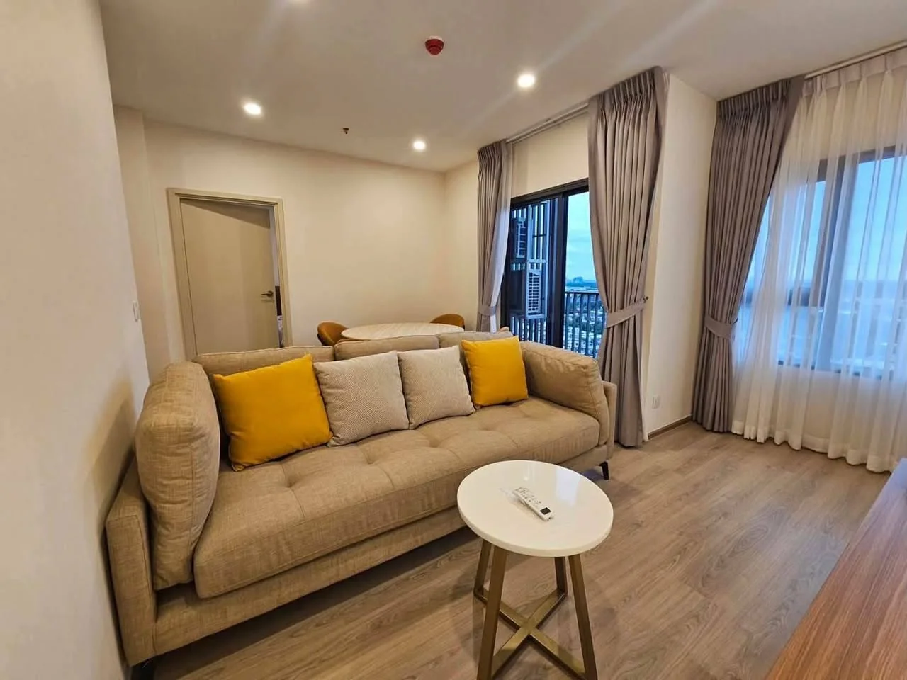 2 Bedroom condo in Life Rama 4-Asoke