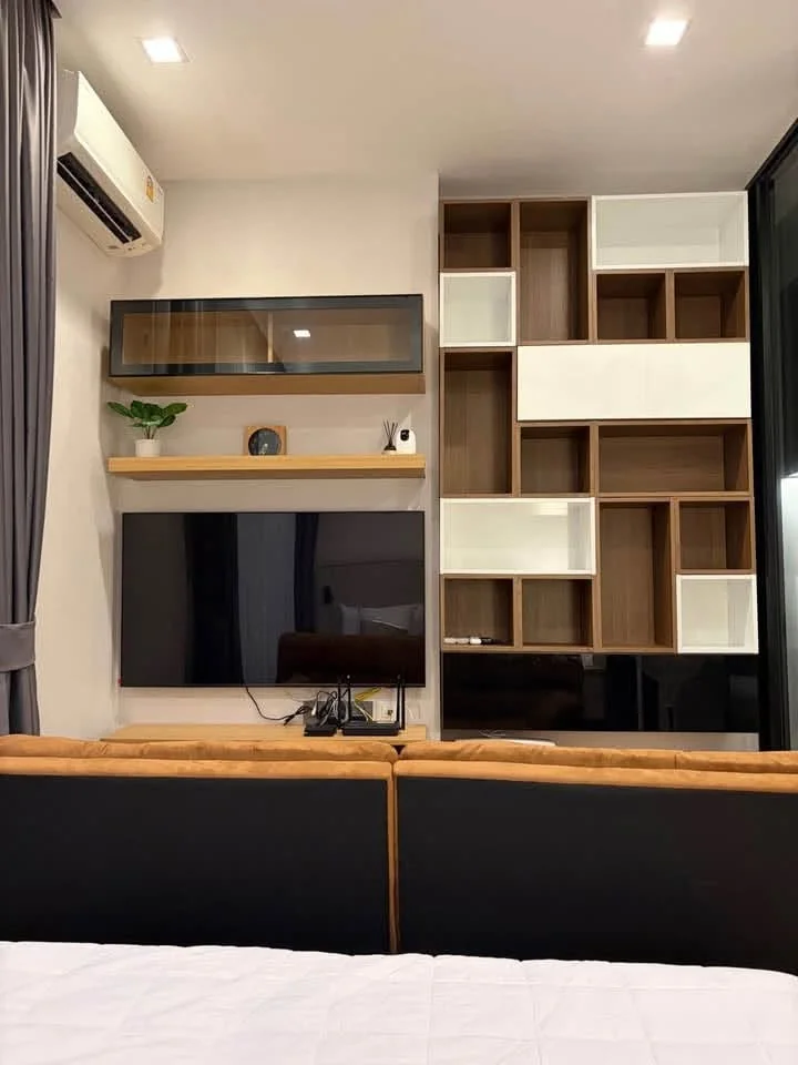 1 Bedroom condo in Noble Around Ari