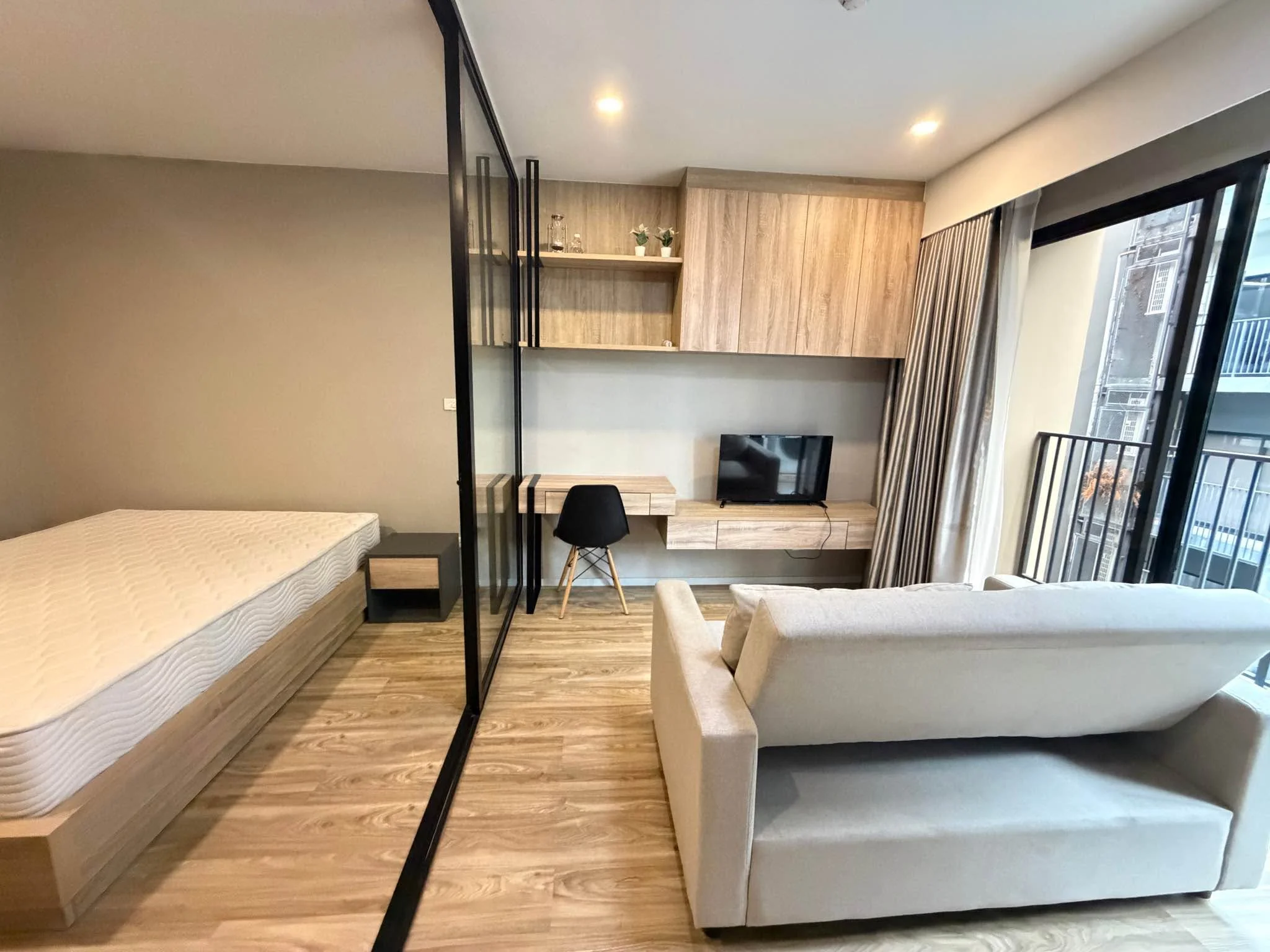 1 Bedroom condo in Blossom Condo @ Sathorn-Charoenrat