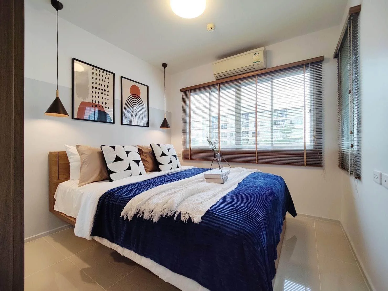 1 Bedroom condo in Kensington Bearing