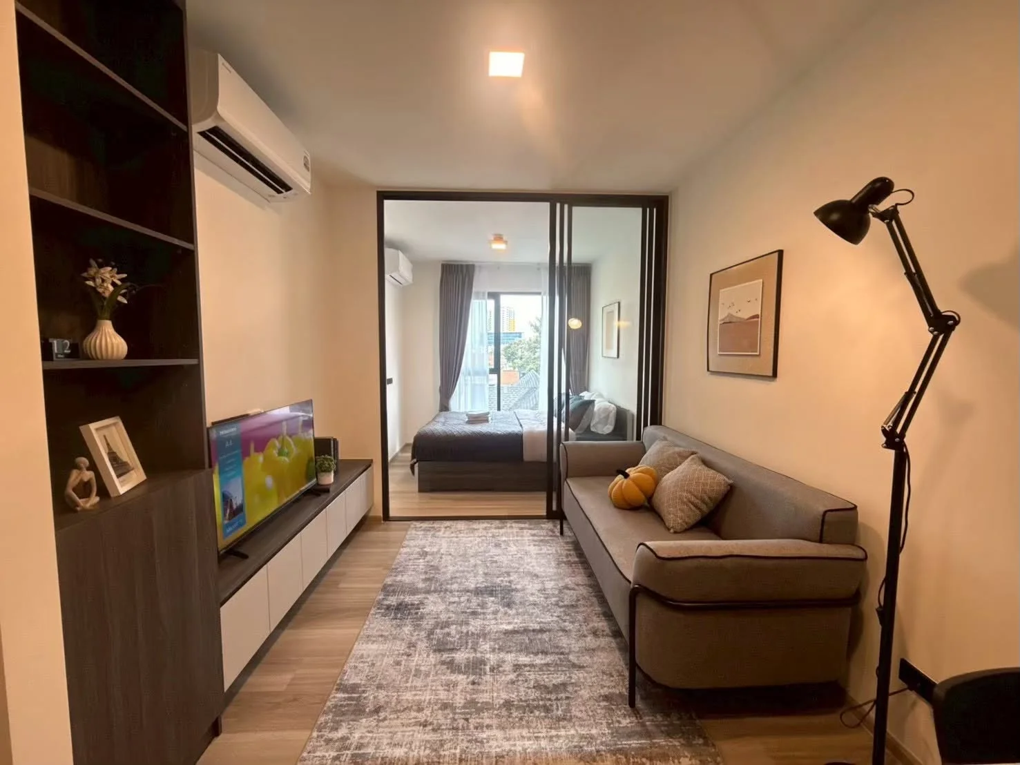 Studio condo in Chapter One More Kaset