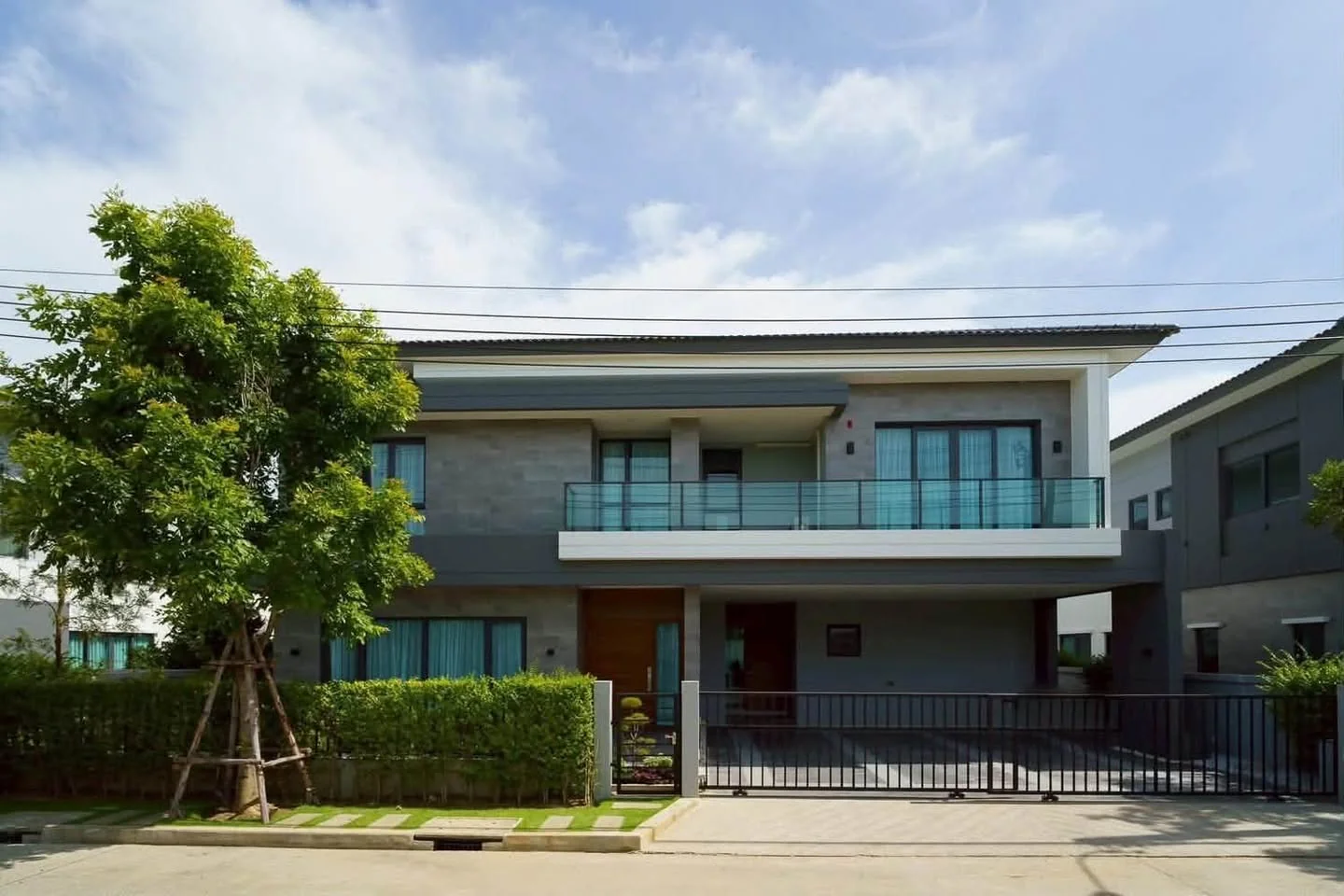 4 Bedroom condo in The City Bangna